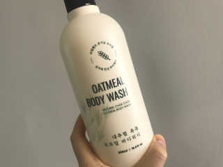 (주)에네스티 내추럴 촉촉  오트밀 바디워시 500ml — 4.5점을 준 리뷰어가 2019년 12월 올린 사용 사진