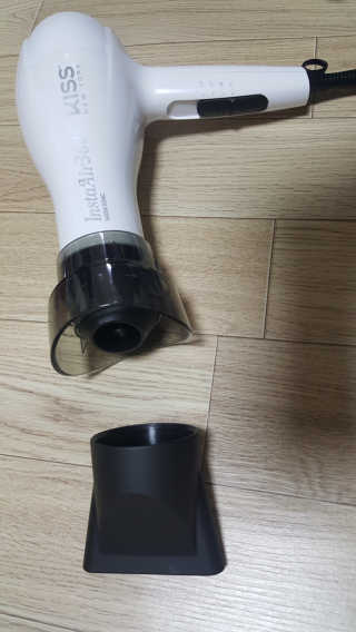 키스뉴욕 인스타에어 360 드라이기 — 5점을 준 리뷰어가 2018년 1월 올린 사용 사진