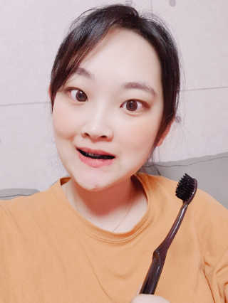 the naked object 디블랙팩치약 디블랙칫솔 세트 — 4점을 준 리뷰어가 2019년 12월 올린 사용 사진