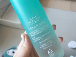 오지아이 워터 밤 모이스처 스킨 에센스 180ml — 5점을 준 리뷰어가 2020년 1월 올린 사용 사진