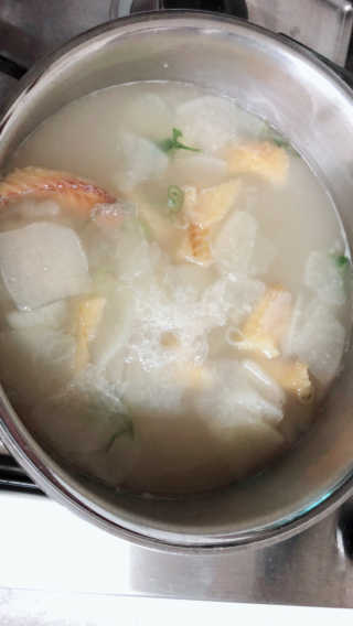 [풀무원] 사골곰탕국밥 황태해장국밥 — 5점을 준 리뷰어가 2018년 6월 올린 사용 사진