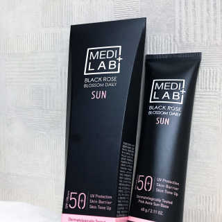 데이셀코스메틱 메디 랩 블랙로즈 블로썸 데일리 선 60g — 3.67점을 준 리뷰어가 2017년 6월 올린 사용 사진