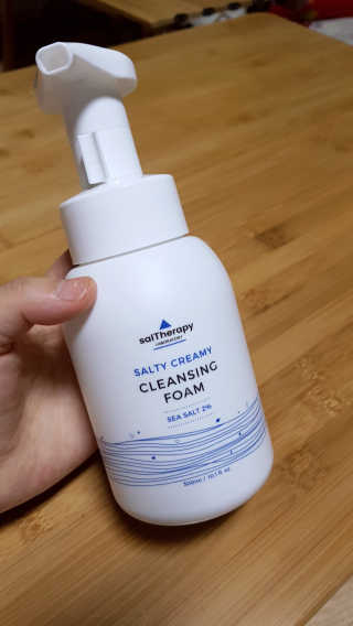 솔테라피 솔티 크리미 클렌징폼 300ml — 4.5점을 준 리뷰어가 2019년 5월 올린 사용 사진