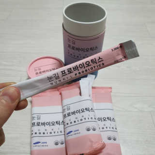 눈길 프로바이오틱스 눈길 콜라겐 프로바이오틱스 — 5점을 준 리뷰어가 2019년 11월 올린 사용 사진