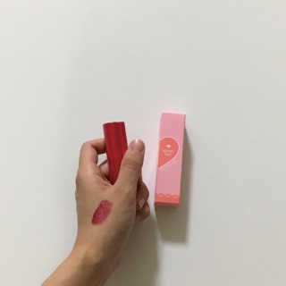[블랙루즈] 컬러 락 하트 틴트 1+1 — 1점을 준 리뷰어가 2019년 8월 올린 사용 사진