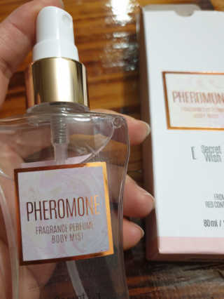 레드컨테이너 페로몬향 퍼퓸 바디미스트 80ml — 4.5점을 준 리뷰어가 2020년 1월 올린 사용 사진