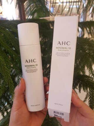 AHC 에이 에이치 씨 미니멀 10 워터리 에센스 — 4점을 준 리뷰어가 2018년 12월 올린 사용 사진
