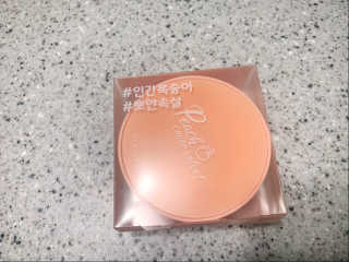 [블랙루즈] 피치 커버 벨벳 쿠션 2종 중 택1 — 5점을 준 리뷰어가 2019년 9월 올린 사용 사진