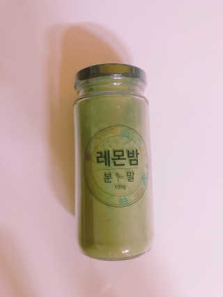 초능력 국내산 레몬밤 분말 — 5점을 준 리뷰어가 2019년 8월 올린 사용 사진