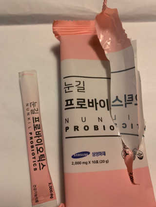 눈길 프로바이오틱스 눈길 콜라겐 프로바이오틱스 — 5점을 준 리뷰어가 2019년 11월 올린 사용 사진