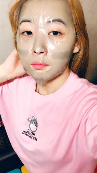 케어놀로지 리블루 오일 겔 마스크 5매입 세트 — 4점을 준 리뷰어가 2017년 2월 올린 사용 사진