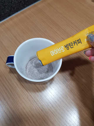 한국맥널티 아이브루 방탄커피 — 5점을 준 리뷰어가 2019년 9월 올린 사용 사진