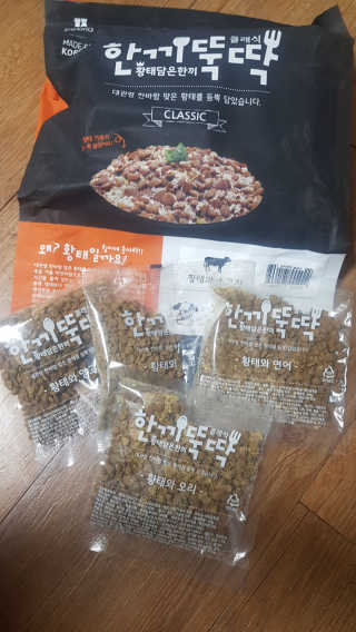 펫토리아 한끼뚝딱 클래식 국산 건식사료 — 5점을 준 리뷰어가 2019년 7월 올린 사용 사진
