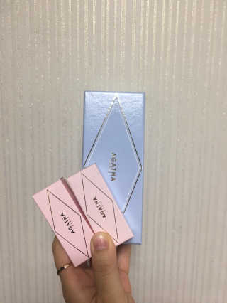 아가타 [AGATHA] 프리미에르 립스틱 — 4.83점을 준 리뷰어가 2018년 5월 올린 사용 사진
