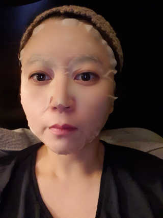 웰더마 차 이슬 티트리 수딩 앰플 마스크 — 5점을 준 리뷰어가 2019년 11월 올린 사용 사진