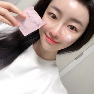 아크틱오션 아스타잔틴 앰플 톤 업 크림 — 4.5점을 준 리뷰어가 2019년 2월 올린 사용 사진
