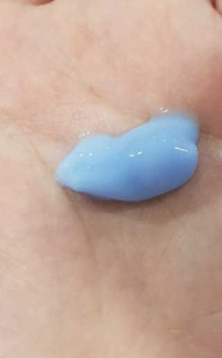 포잇 블루에너지 아줄렌 대용량 수분크림300ml — 4.17점을 준 리뷰어가 2018년 11월 올린 사용 사진