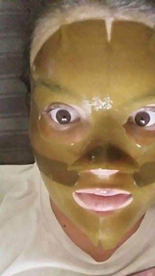 셀비엔 Real kelp facial mask — 3.83점을 준 리뷰어가 2017년 4월 올린 사용 사진