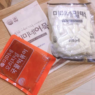 홍대미미네국물떡볶이 [홍대미미네]오리지널 국물 떡볶이4팩 + 라면사리 — 4점을 준 리뷰어가 2019년 4월 올린 사용 사진