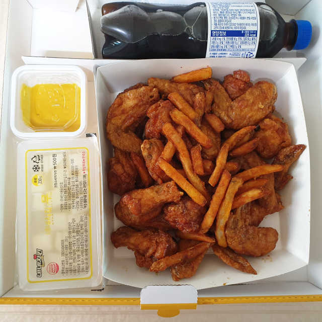 네네치킨 소이크런치윙봉 리뷰 사진