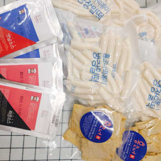 잠실맛집,홍코너떡볶이가우리집에[옛날맛,짜장맛옵션] — 5점을 준 리뷰어가 2019년 12월 올린 사용 사진