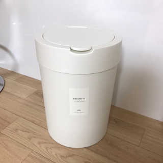 창신리빙 [프랑코 업다운 휴지통 10L]똑똑한 정리 수납 — 4점을 준 리뷰어가 2019년 6월 올린 사용 사진