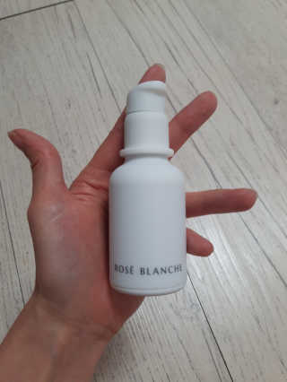 ROSE BLANCHE 로제블랑쉐 인텐시브 수딩 세럼 — 5점을 준 리뷰어가 2019년 7월 올린 사용 사진