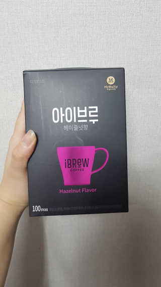 한국맥널티 아이브루 헤이즐넛향 100T — 5점을 준 리뷰어가 2019년 11월 올린 사용 사진