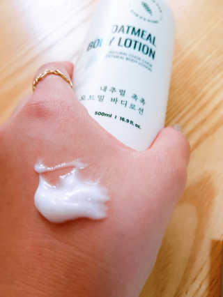 (주)에네스티 내추럴 촉촉  오트밀 바디로션 500ml — 5점을 준 리뷰어가 2019년 8월 올린 사용 사진