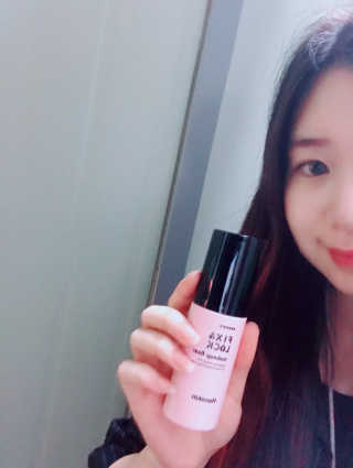 한스킨 픽스 앤 락 메이크업 픽서 — 4.67점을 준 리뷰어가 2018년 6월 올린 사용 사진