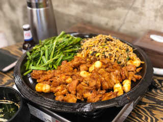 고향원조숯불닭갈비 [고향산천원조숯불닭갈비] 뼈없는 숯불닭갈비 2인세트 — 4점을 준 리뷰어가 2018년 10월 올린 사용 사진