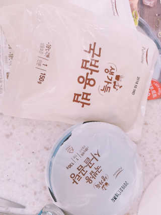 [풀무원] 사골곰탕국밥 황태해장국밥 — 5점을 준 리뷰어가 2018년 6월 올린 사용 사진