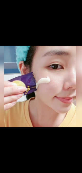 [후르디아] 블루베리 허니 오버나이트 마스크 달광팩 — 5점을 준 리뷰어가 2019년 10월 올린 사용 사진