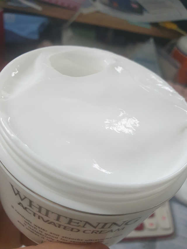 지고트 화이트닝 액티베이티드 크림 100g 리뷰 사진