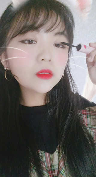 멜로멜리 매직스펠 익스텐션 마스카라 — 3.33점을 준 리뷰어가 2018년 12월 올린 사용 사진