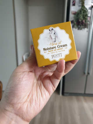 지고트 마유 모이스처 크림 70ml — 5점을 준 리뷰어가 2019년 5월 올린 사용 사진