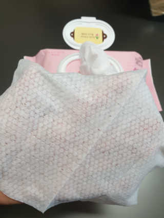 보솜이 아기물티슈 베이비케어 푸에디션 캡 74매 10입 — 5점을 준 리뷰어가 2019년 4월 올린 사용 사진