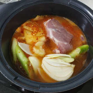 땡땡쿡 더실비김치찌개 2인분 710g 라면사리 포함 — 3점을 준 리뷰어가 2020년 1월 올린 사용 사진