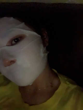 23years old 코쿤 윌로우 실키 마스크 — 5점을 준 리뷰어가 2018년 3월 올린 사용 사진