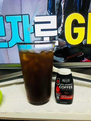 프레스드커피 프레스드 아라비카 액상커피 오리지날맛 48ml_16잔 — 5점을 준 리뷰어가 2018년 4월 올린 사용 사진
