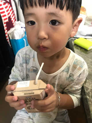 헤이미스터브라운 [매일유업] 헤이 미스터브라운 12개입 — 4점을 준 리뷰어가 2019년 8월 올린 사용 사진