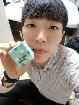솔테라피 씹는 고체치약 투스탭 스파클레몬 6정 x 5박스 — 3.5점을 준 리뷰어가 2019년 5월 올린 사용 사진