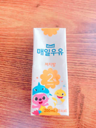 매일우유 멸균 매일우유 저지방 2프로 멸균 핑크퐁 에디션 6입 — 4점을 준 리뷰어가 2018년 1월 올린 사용 사진
