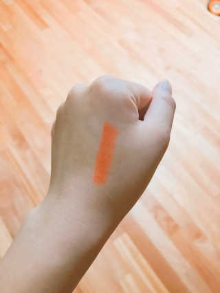 포렌코즈 글램 얼루어 립 크레용 — 4점을 준 리뷰어가 2017년 7월 올린 사용 사진