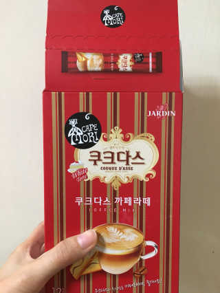 (주)쟈뎅 쟈뎅 까페모리 쿠크다스 까페라떼 — 5점을 준 리뷰어가 2017년 11월 올린 사용 사진