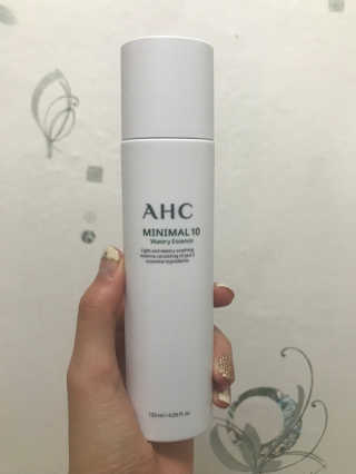 AHC 에이 에이치 씨 미니멀 10 워터리 에센스 — 4.5점을 준 리뷰어가 2018년 11월 올린 사용 사진