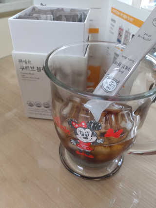 [하우투잇] 뤼에르 쿠르브 블랙 10ml x 30포 총 300ml — 4점을 준 리뷰어가 2020년 3월 올린 사용 사진