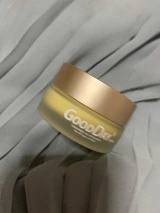 GoodDay Skincare GoodDay 강황 크림 — 4.5점을 준 리뷰어가 2019년 8월 올린 사용 사진