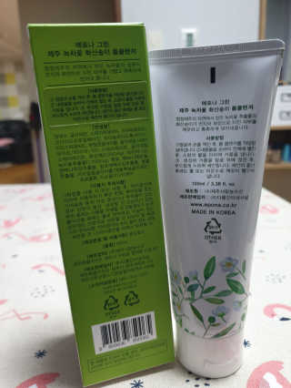 에포나 제주 녹차꽃 화산송이 폼클렌저 — 4점을 준 리뷰어가 2019년 2월 올린 사용 사진
