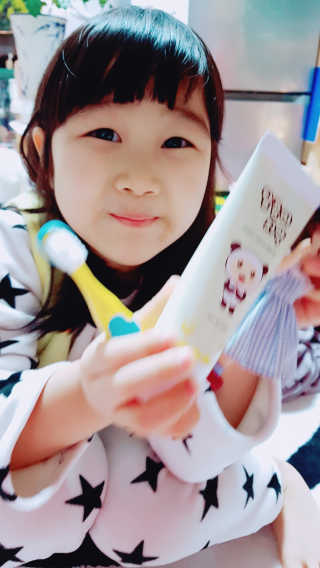 달곰이 어린이 치약+어린이 칫솔 SET — 4.67점을 준 리뷰어가 2018년 2월 올린 사용 사진